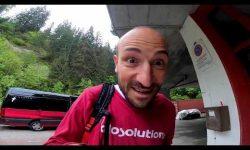 Let's ride together with the world champion on his home trail! Hmmmmmmm, but what do you do if he says that he actually wants to get some proper training in and you're not exactly an XCO world champion yourself? Well, I found a solution.
It was the first time ever that I was able to talk to Nino on the way up and he didn't have to wait for me at the top! The real challenge was to stay with him on the way down ??? More to come... Bla Bla Run with Nino Schurter on his home trail